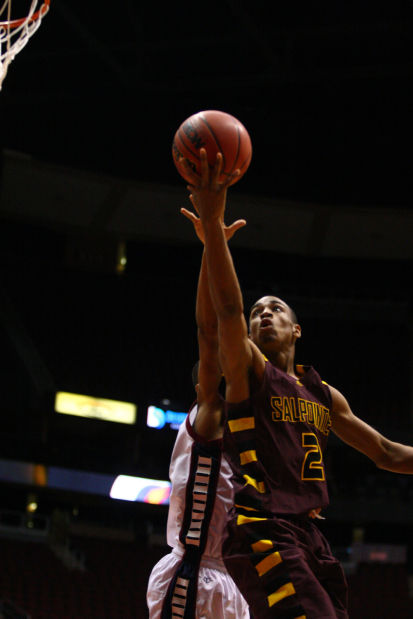 Salpointe vs. Sierra Linda boys basketball