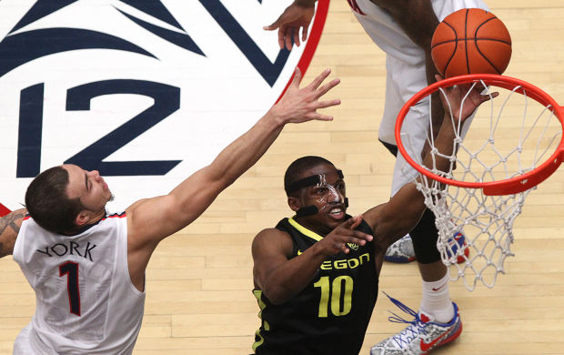 No. 2 Arizona 67, Oregon 65