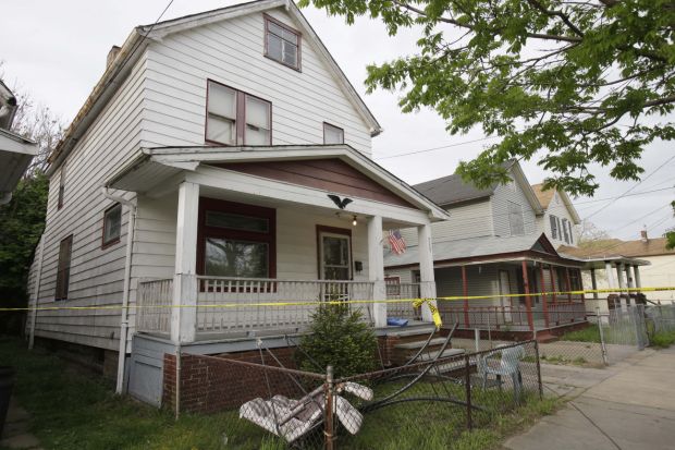 Photos: Man who held 3 women captive for decade dead in suicide