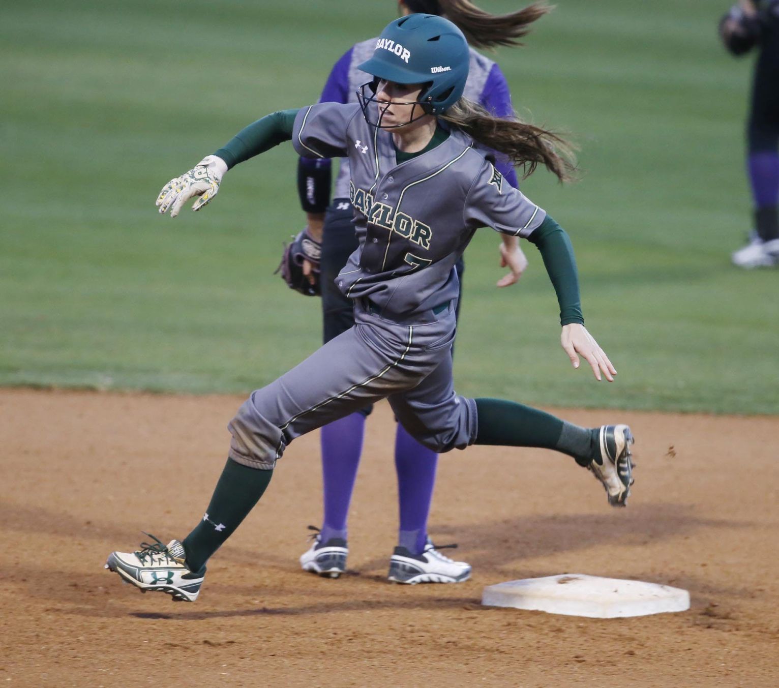 baylor-s-kaitlyn-thumann-demonstrates-success-on-off-softball-field