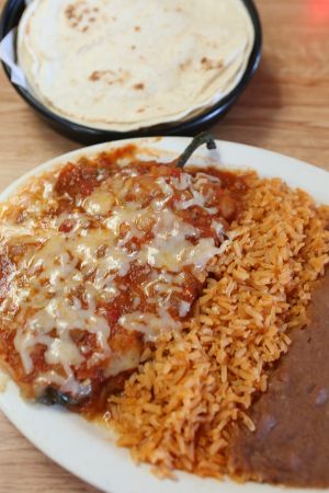 Lolita’s keeps family first: Franklin Avenue restaurant a mainstay for 30 years