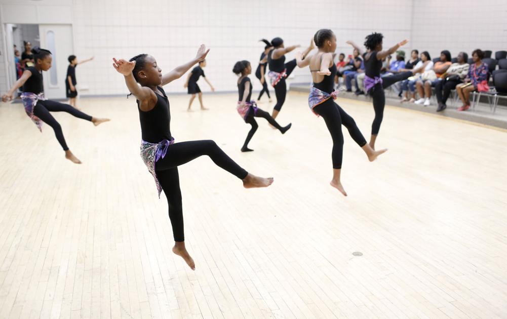 Fighting cancer with dance - Waterloo Cedar Falls Courier