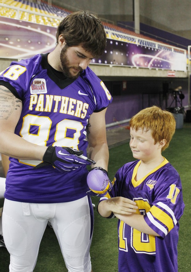 uni football