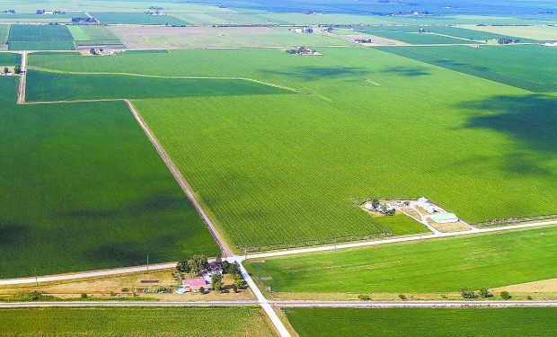 Natural gas makes Iowa rich ground for fertilizer thumbnail