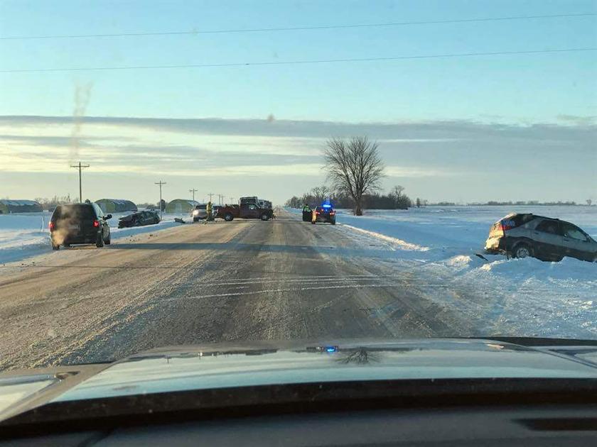 Two hurt, including Kandiyohi County Deputy, in crash south of Willmar