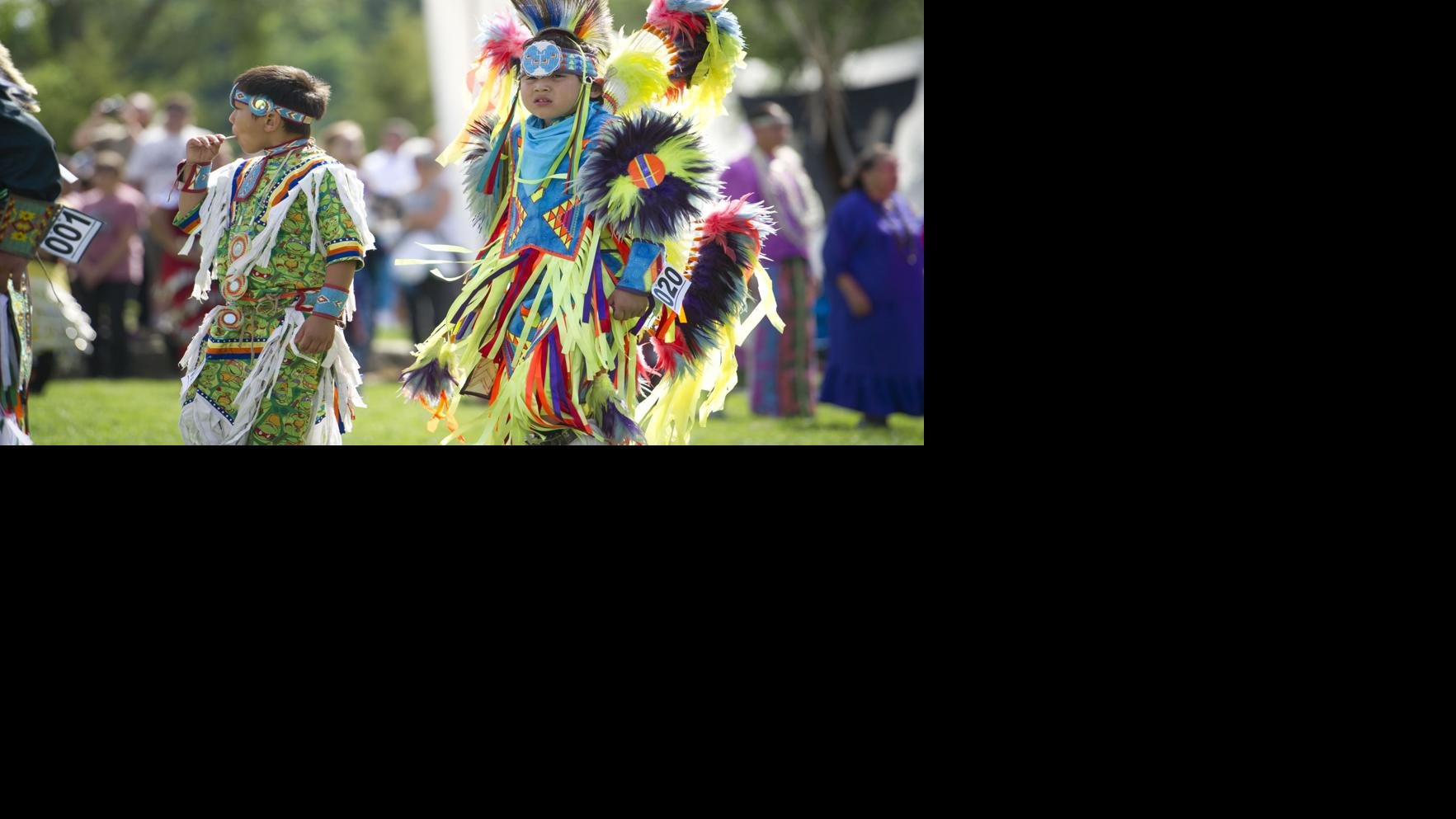 Grand Entry at Great Dakota Gathering encourages people to dance, engage in Native American tradition - Winona Daily News