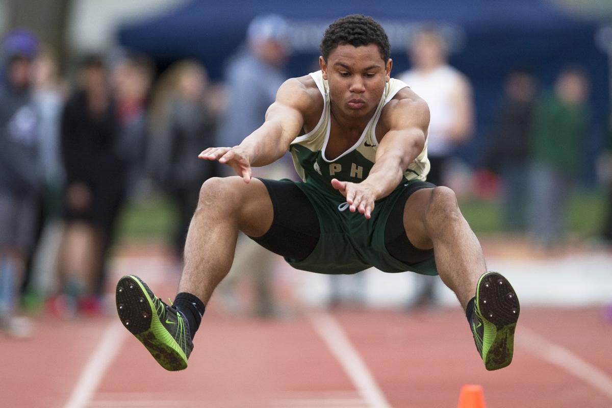 PREP ROUNDUP Michigan recruit Noah Carlson soars to long jump, triple