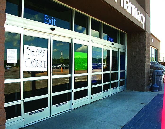 Storm damages Walmart | Regional news | wiscnews.com