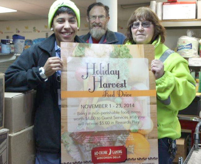 Ho-Chunk donates to food pantry - Portage Daily Register