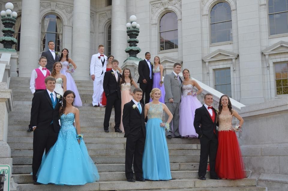 Prom goers take hot ride Regional news