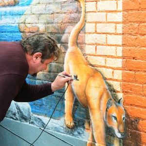 Artist Depicts Region, Wildlife On Side Of Yankton Bar 
