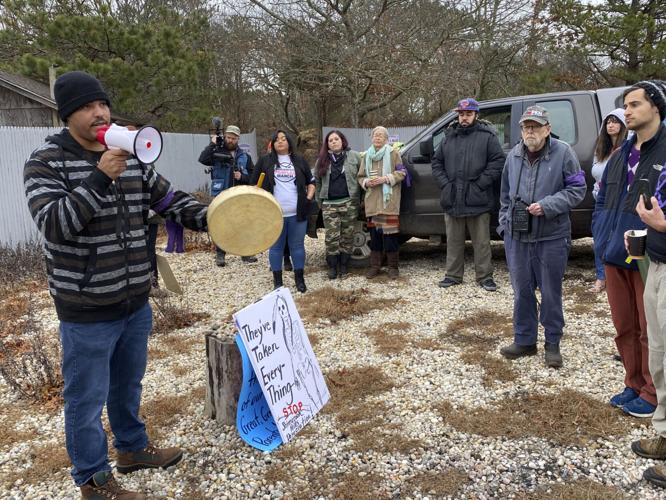 Shinnecock Burial Ground Battle Tears Scar Off Old Wounds | Government ...