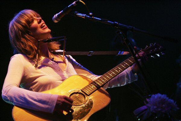Beth Orton Makes A Comeback | Arts & Living | 27east.com