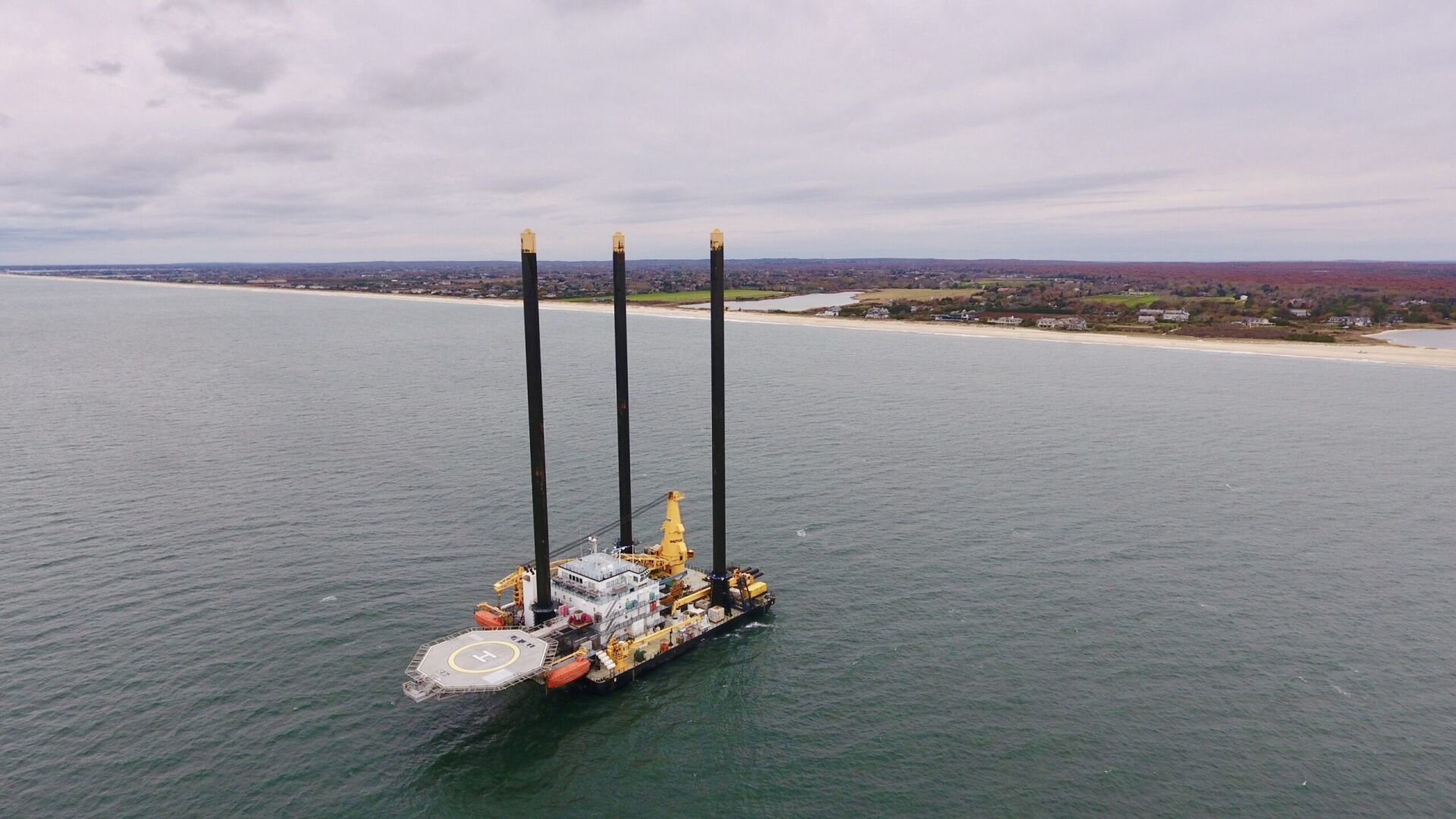 Oceanfront Drilling Begins for Wind Farm Cable in Wainscott | The