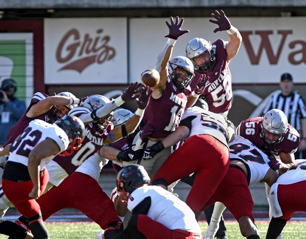 Townsend's Lewis passes on No. 37 legacy jersey to Helena's Welnel –  Skyline Sports