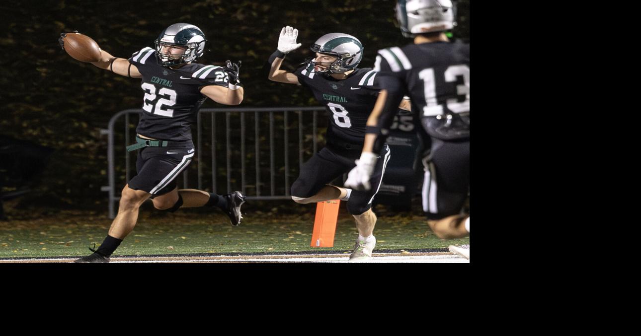 Billings Central Rams football runs by Sidney Eagles