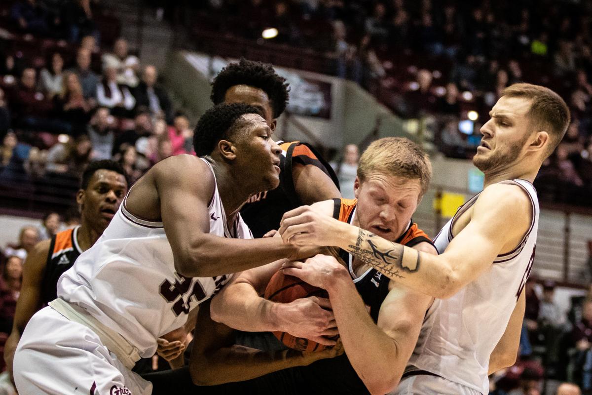 Four Burning Questions The Montana Men S Basketball Team Will Have
