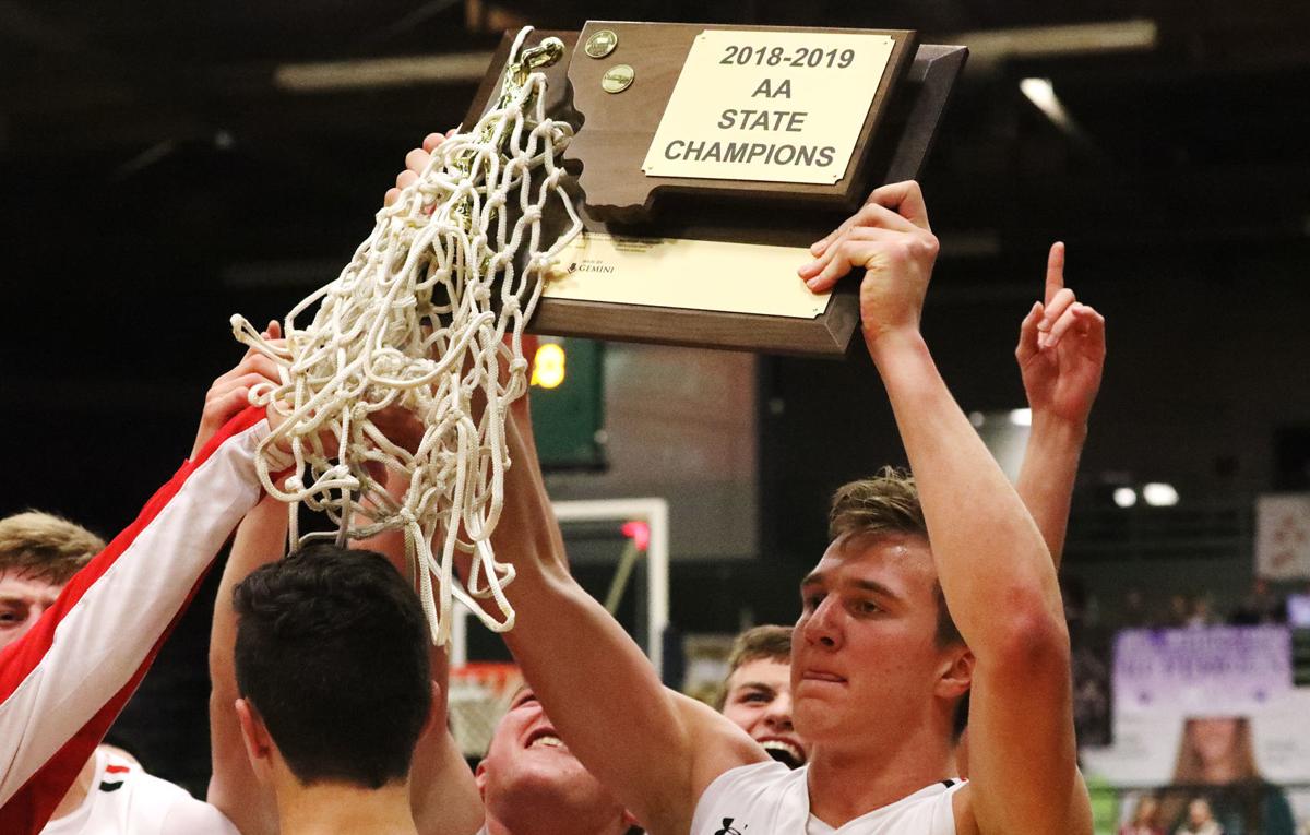 State Aa Boys Basketball Bozeman Stuns Hellgate With Dramatic