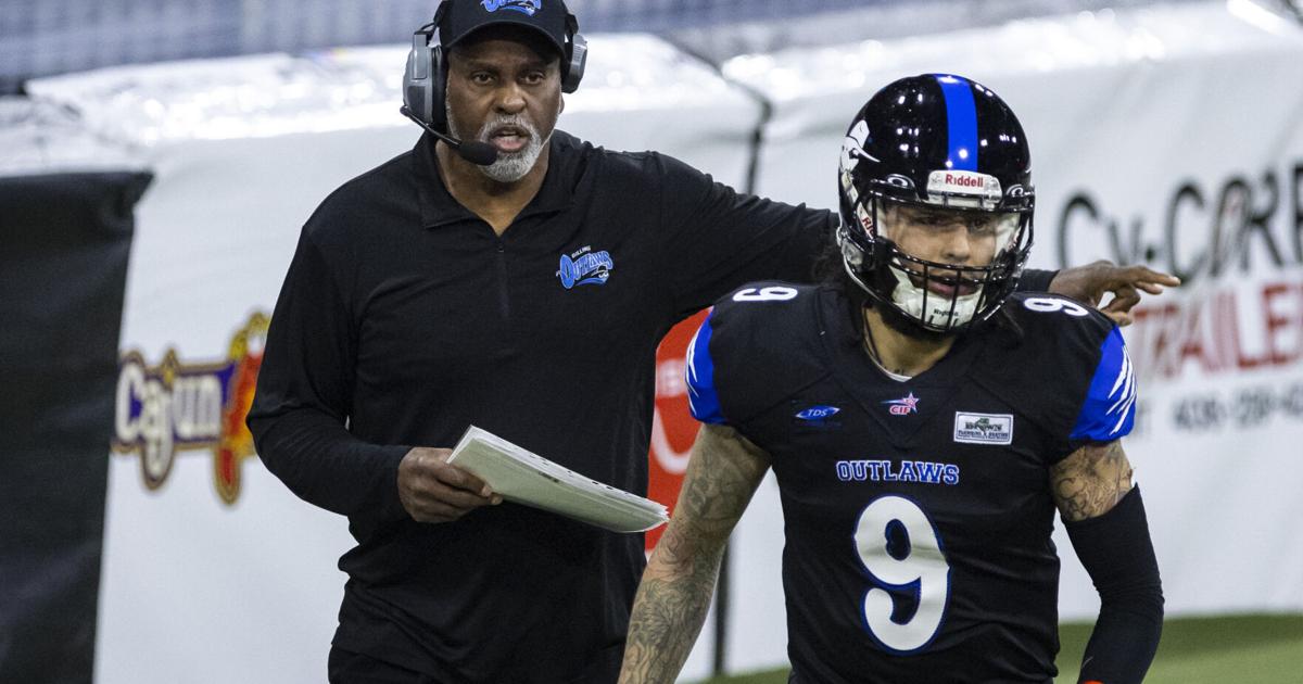 Kerry Locklin no longer Billings Outlaws head coach after four games in ...