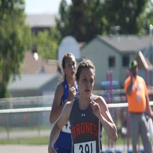 Frenchtown S Faith Rebich Sprints To Montana To Join Grizzly Track And Field Team High School Track Field 406mtsports Com