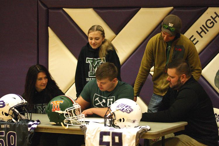 Butte lineman Lucas Kingston fifth Bulldog to sign with Montana