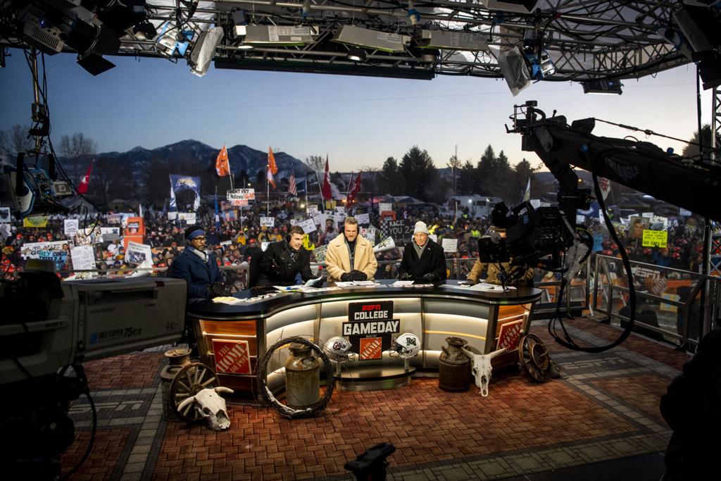 ESPN's College GameDay Built by The Home Depot Travels to Colorado for the  'Rocky Mountain Showdown,' Celebrates Corso's 400th Headgear Pick - ESPN  Press Room U.S.