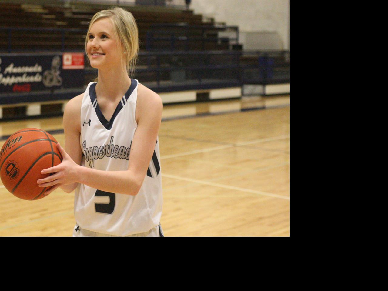 Debilitating Disease Can T Keep Anaconda S Sydnie Peterson From