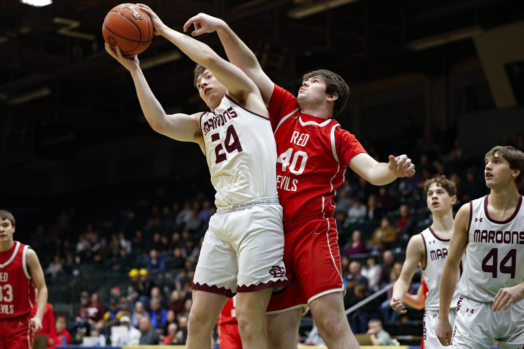 Opening games of 2025 Class A boys basketball tournament