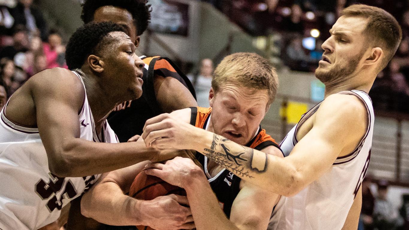 Four Burning Questions The Montana Men S Basketball Team Will Have