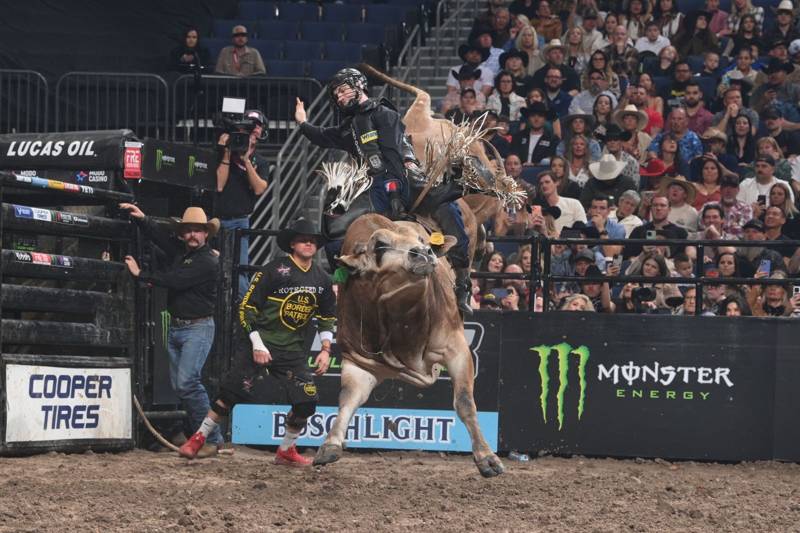 Lock Wood Rodeo Two-time PBR world champ Jess Lockwood dazzles in Tampa