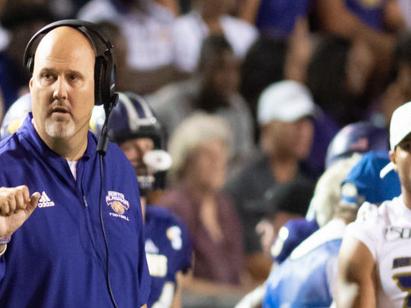 Recent Fcs Enrollee North Alabama Sees Game Against No 22 Montana