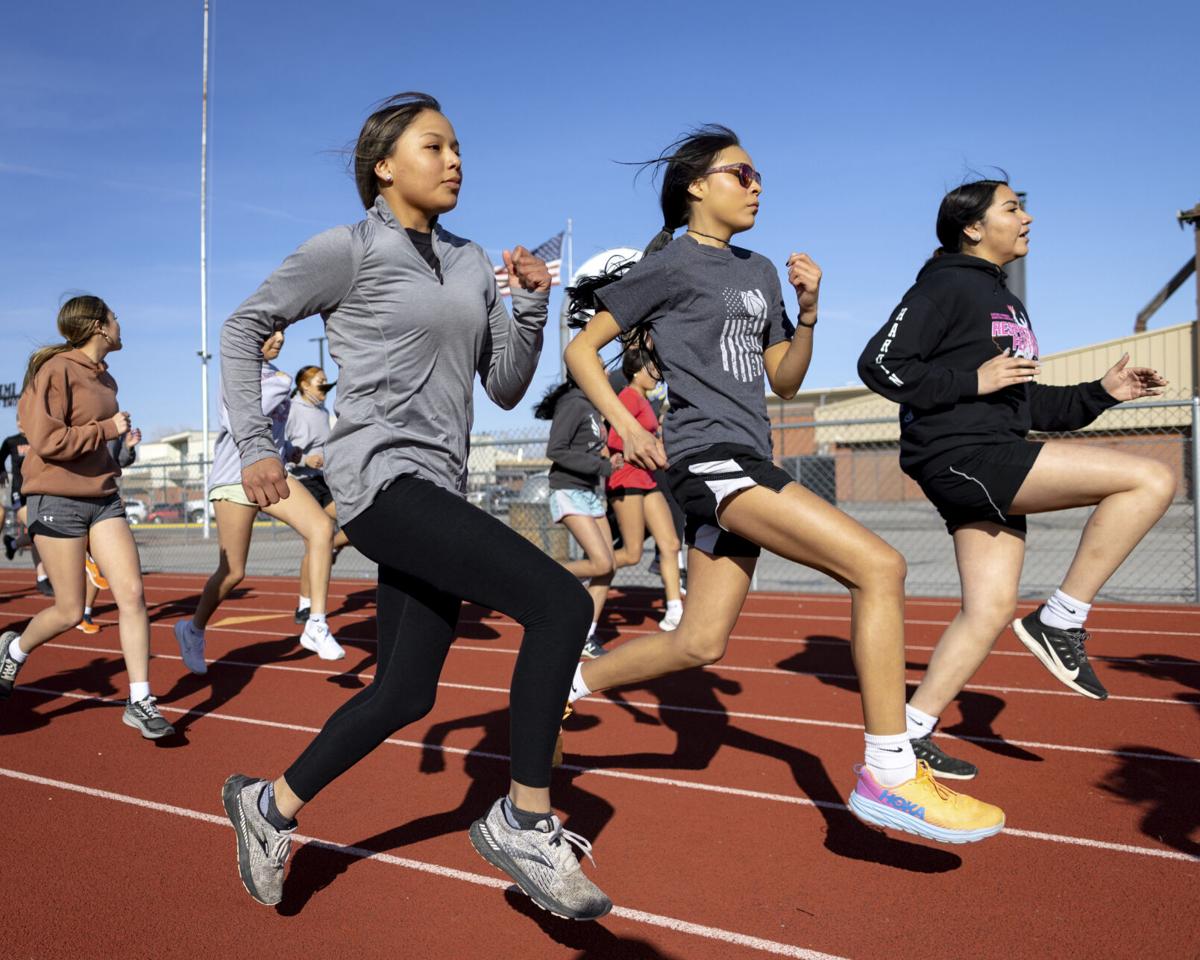 schaak enthousiasme Beleefd Who's next' at Hardin? With a deep roster and added aid, girls track may  have an answer