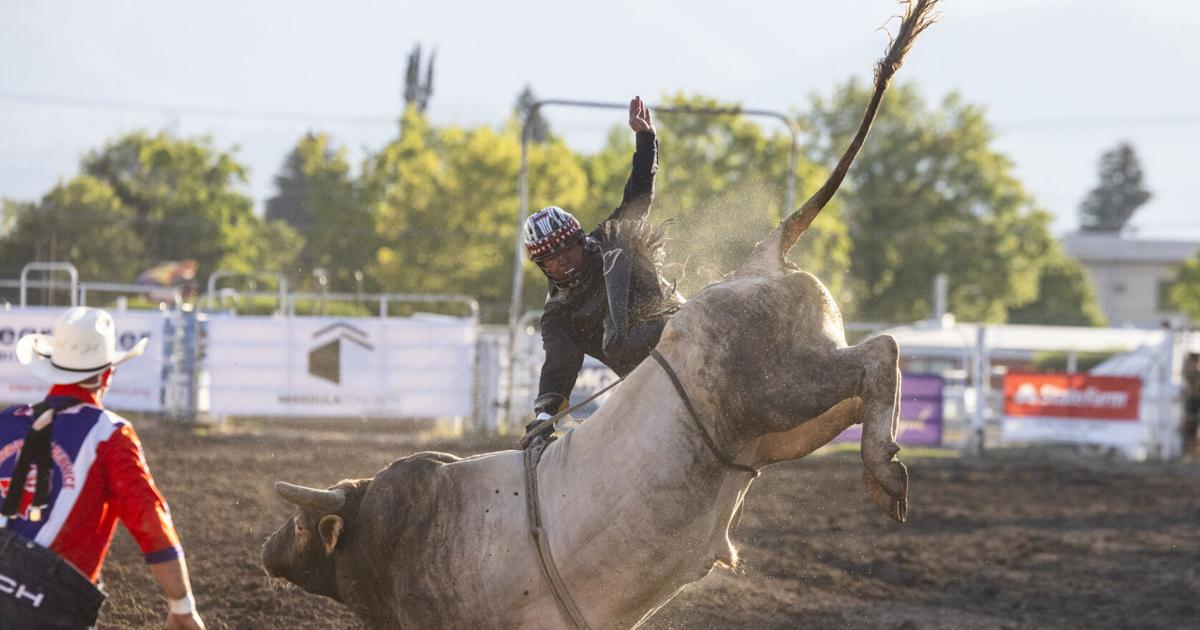 406 Rodeo Browning's Tahj Wells begins pro rodeo career