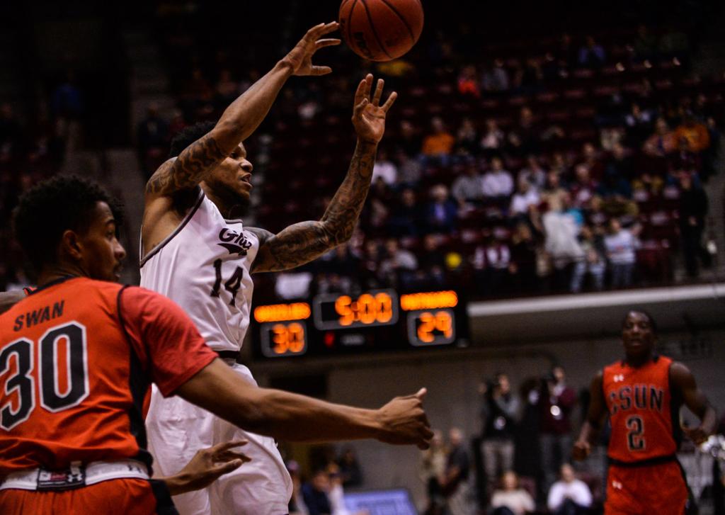 Ahmaad Rorie Sayeed Pridgett Go Off In Montana Grizzlies Win