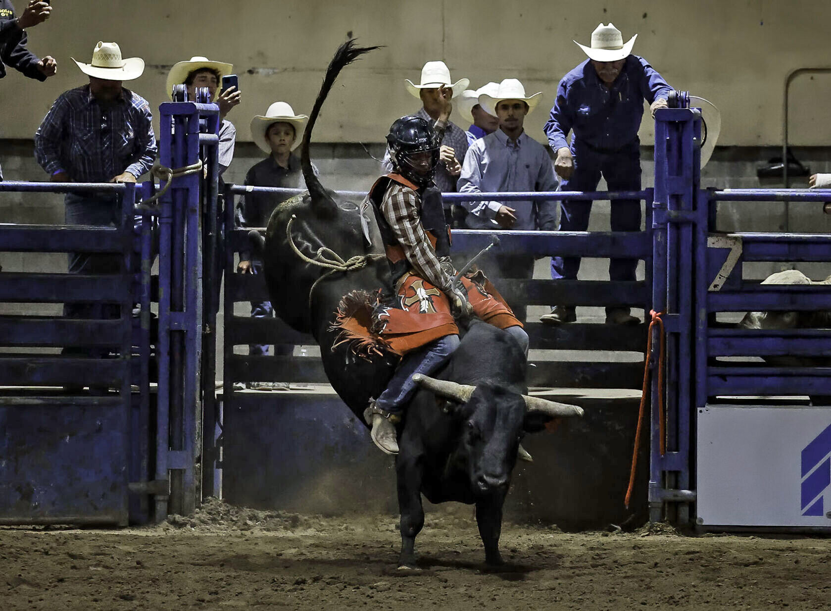 Toston's J.R. Harrell earns 82.5 bull ride at rodeo finals