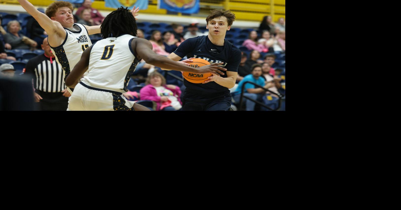 MSUB men's hoops wins, women lose in GNAC doubleheader