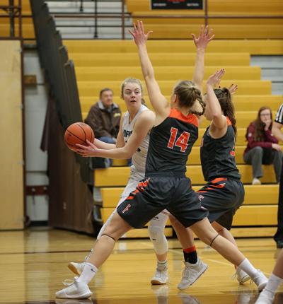 Western Aa Girls Roundup Glacier Defeats Flathead In First Round