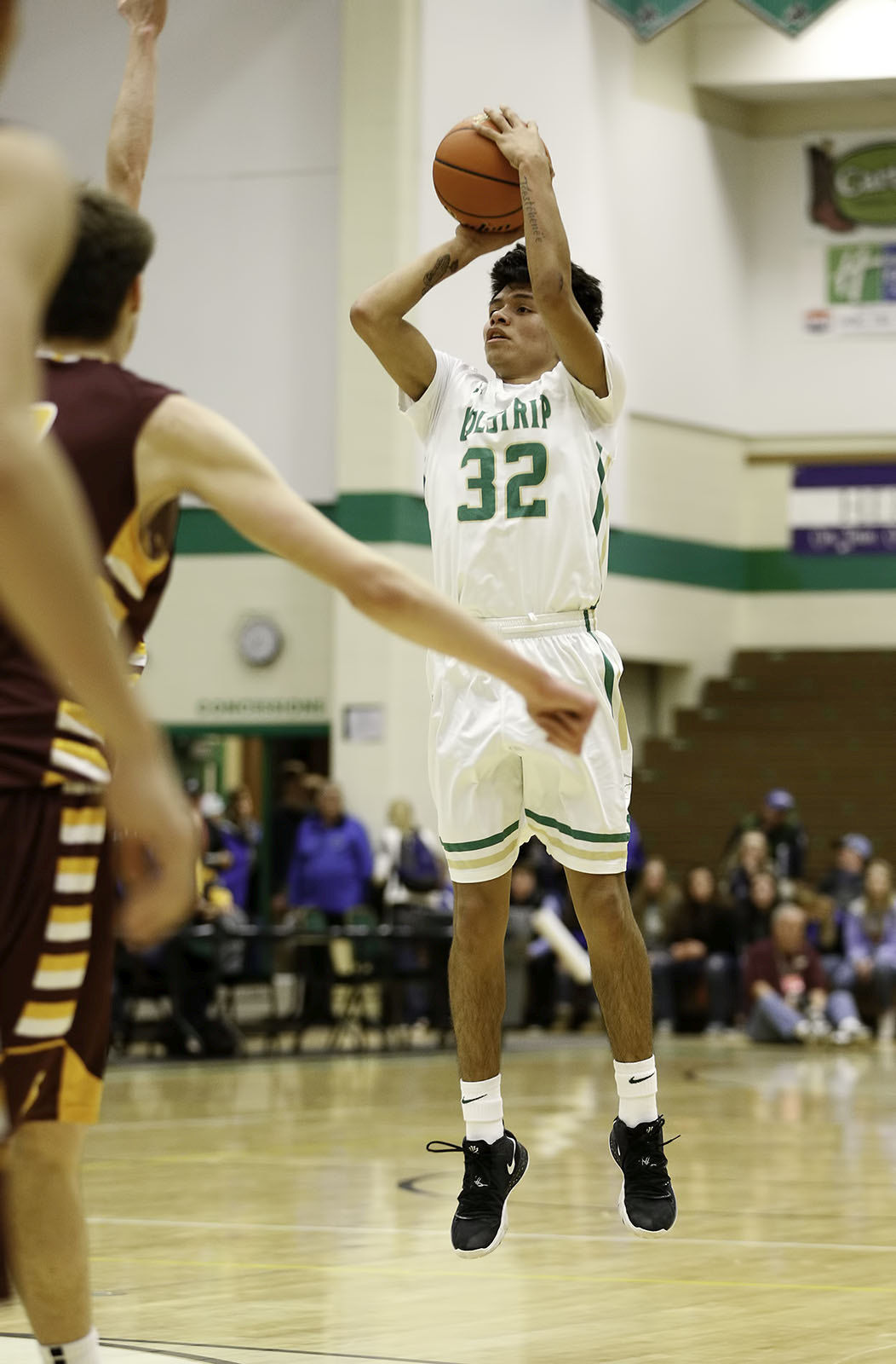 State B boys basketball Poplar rallies from 17 down; No. 1 Colstrip