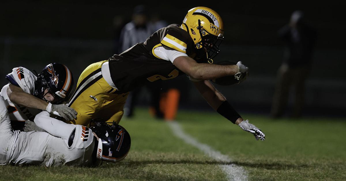 Brit Linder's four touchdowns carry Helena Capital past Kalispell Flathead in overtime