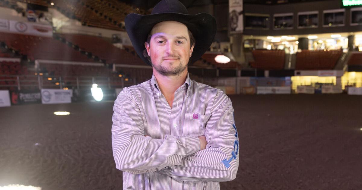Cowboy Jake Watson wins NILE saddle bronc competition