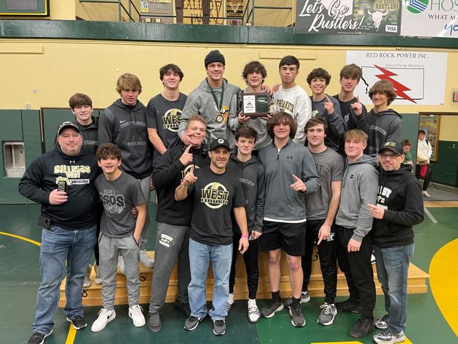 West High boys wrestling victorious at CMR Holiday Classic