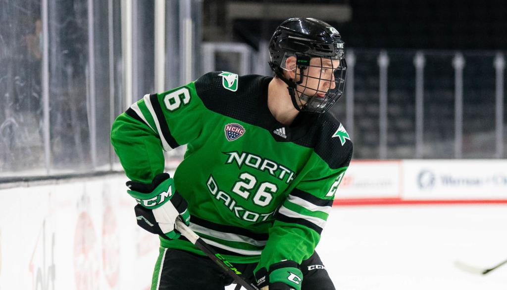 North Dakota MHockey on Twitter: He's made it! Good luck to Jake Sanderson  and @usahockey as they begin the quest for 🥇 tomorrow morning! #UNDproud, #LGH