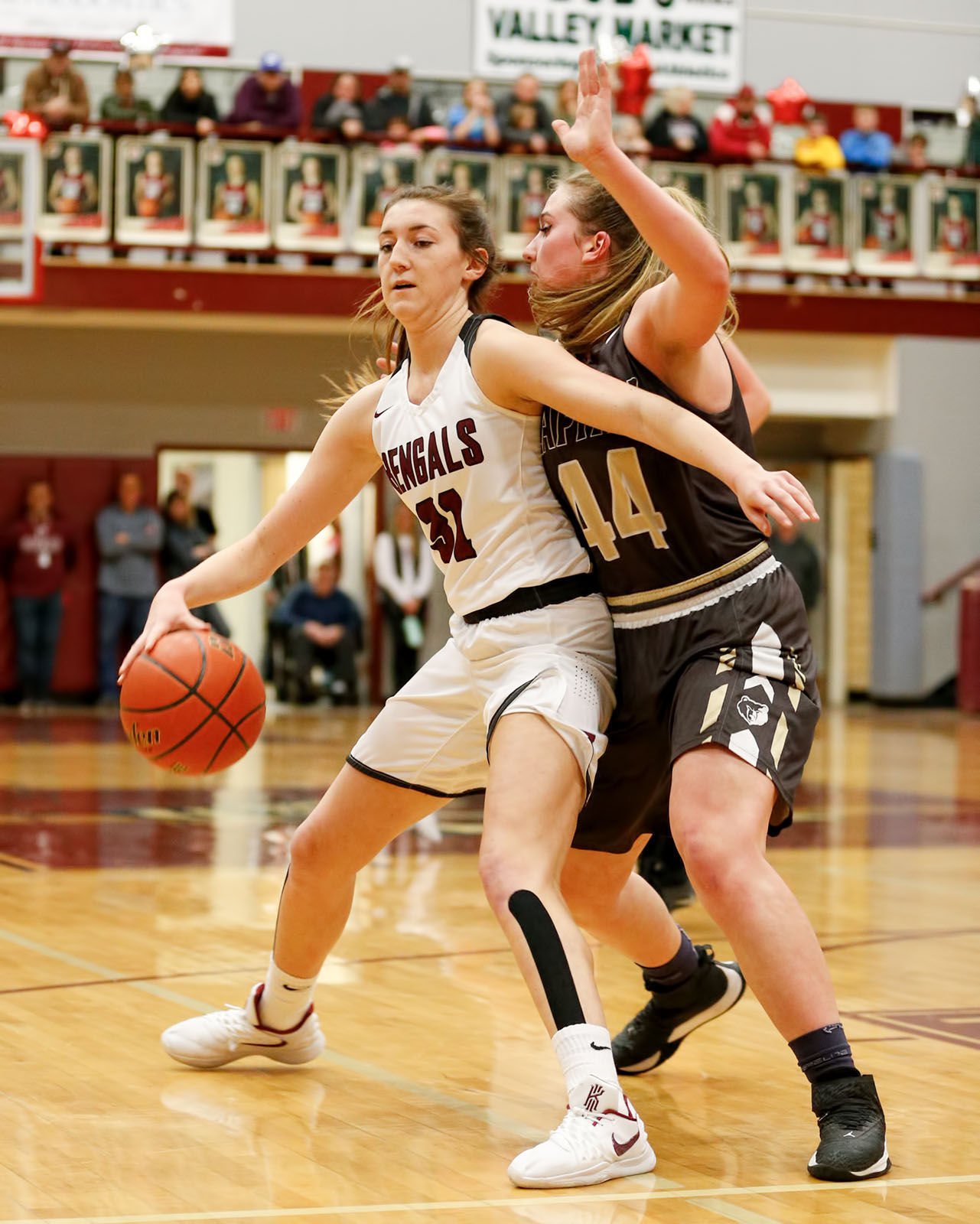 Photos: No. 1 Helena High Bengal Girls Defeat No. 3 Capital High Bruins ...