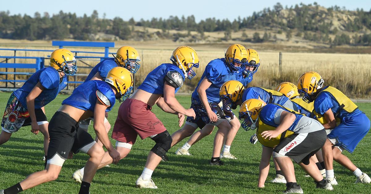 How CusterHyshamMelstone football went from 'rock bottom' to 6Man