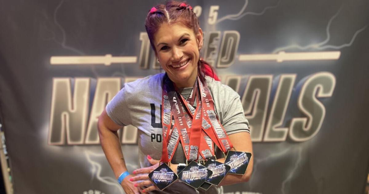 Corvallis teacher Holly Snyder wins women's tested powerlifting national title