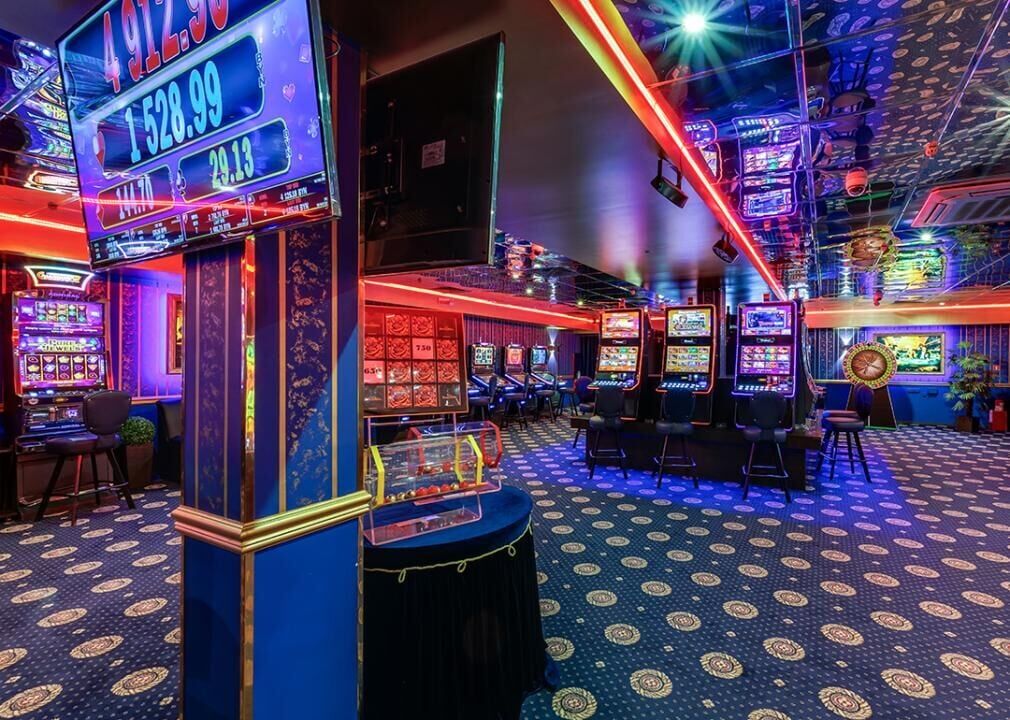 9 Common Techniques Casinos Use To Keep You Spending | Clickable ...