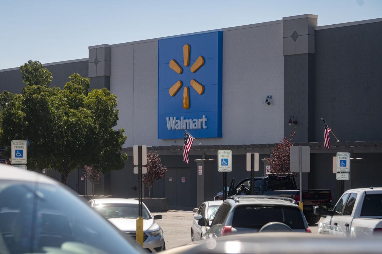 Walmart moves two Albuquerque stores back to cashiers, one other store