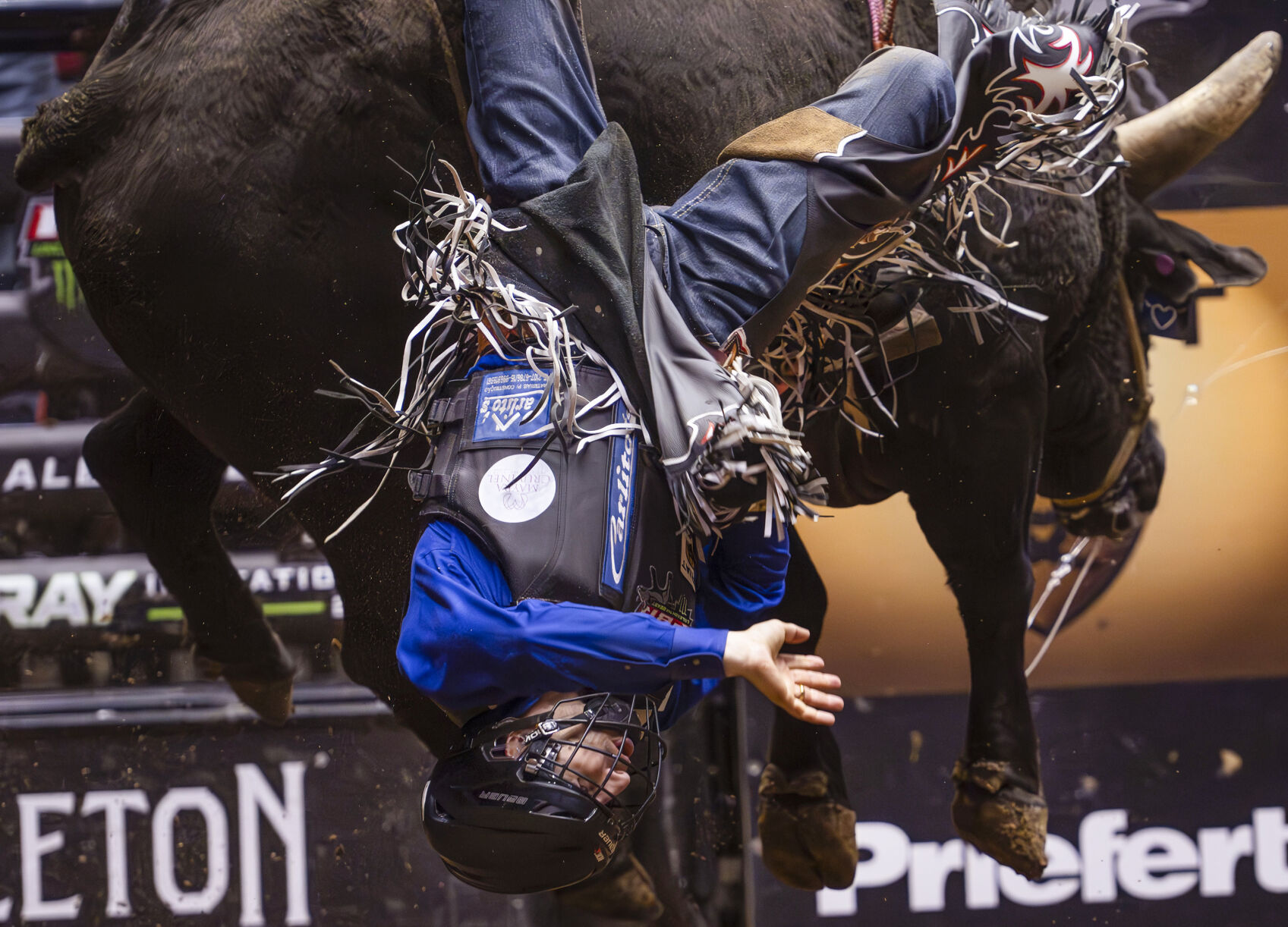 Photos “Unleash the Beast” Round one of the PBR Ty Murray Invitational