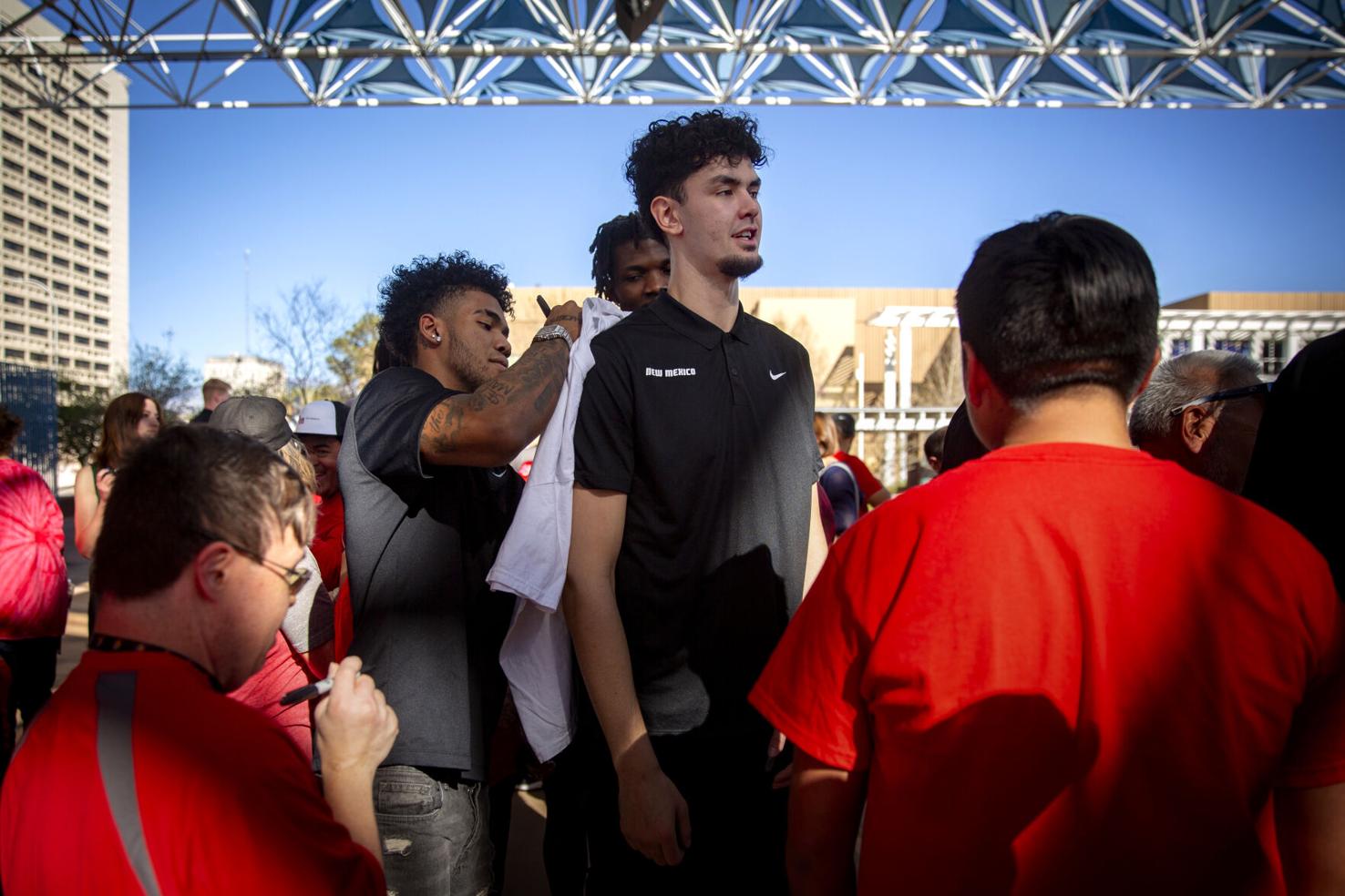 Photos Hundreds attend celebration for the UNM Lobos Men's Basketball
