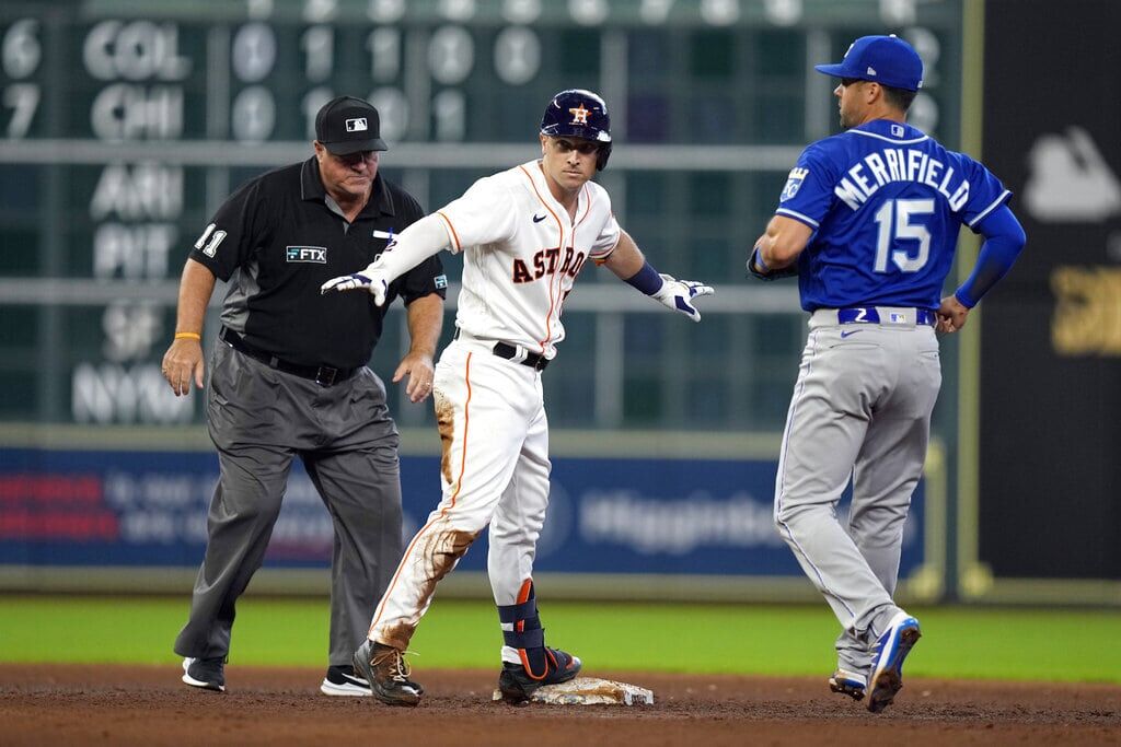 Houston, United States. 30th June, 2022. Houston Astros third baseman Alex  Bregman (2) hits a 2 RBI double to deep let field during the third inning  of the MLB game between the